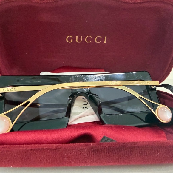 Gucci Black Sunglasses with Crystal Accents - Picture 2 of 6